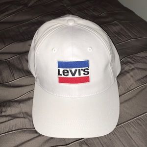 Levi’s baseball hat